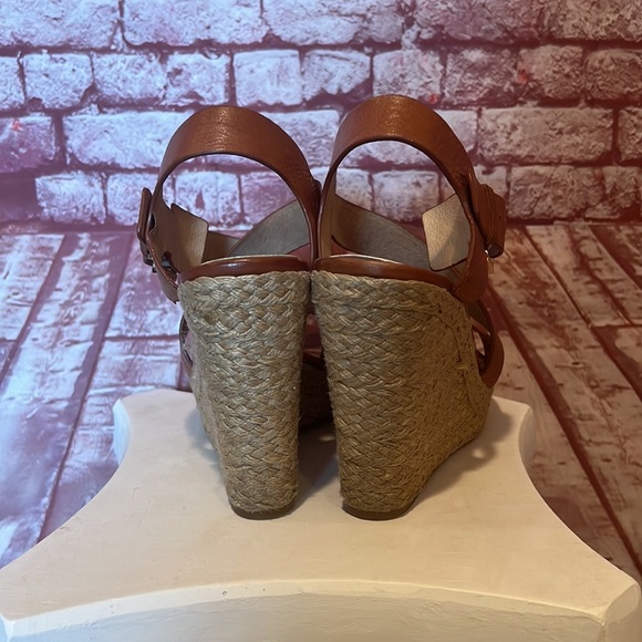 Michael Kors Tan Premium Wedge Sandals. Gently  Worn. Suze 8 - Picture 3 of 5